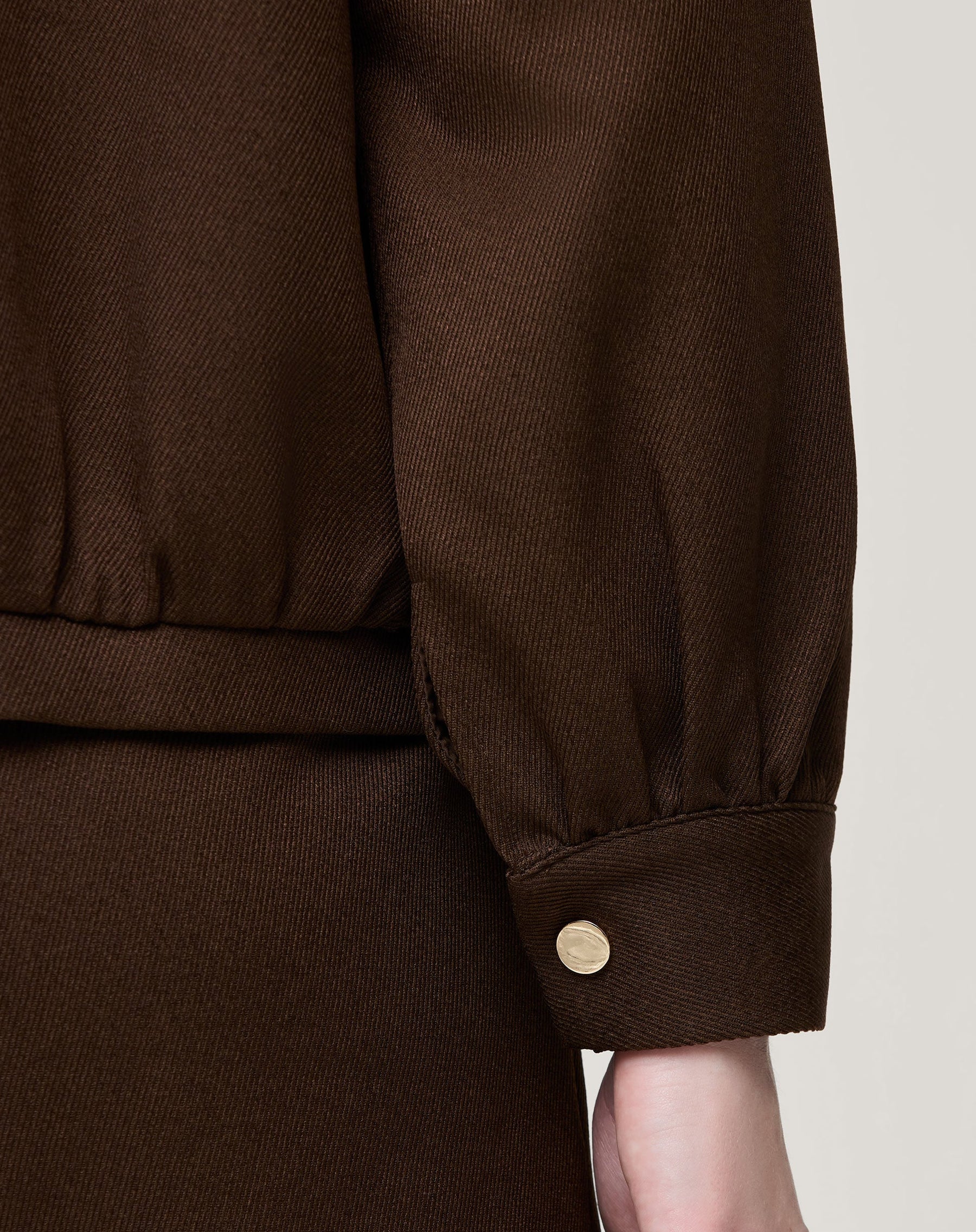 CASACO COM PUNHO LARGO - MARROM