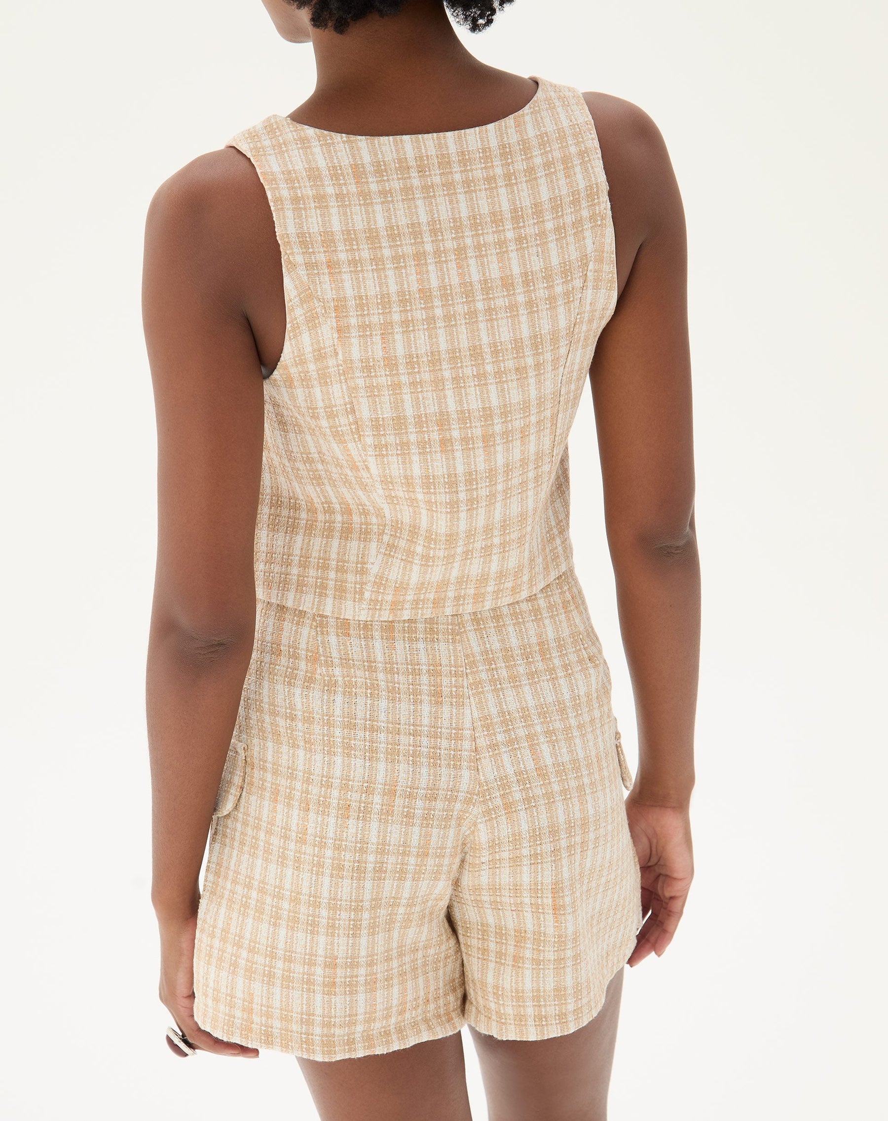 SHORTS FRENTE TRANSPASSADA DE ALFAIATARIA - AREIA