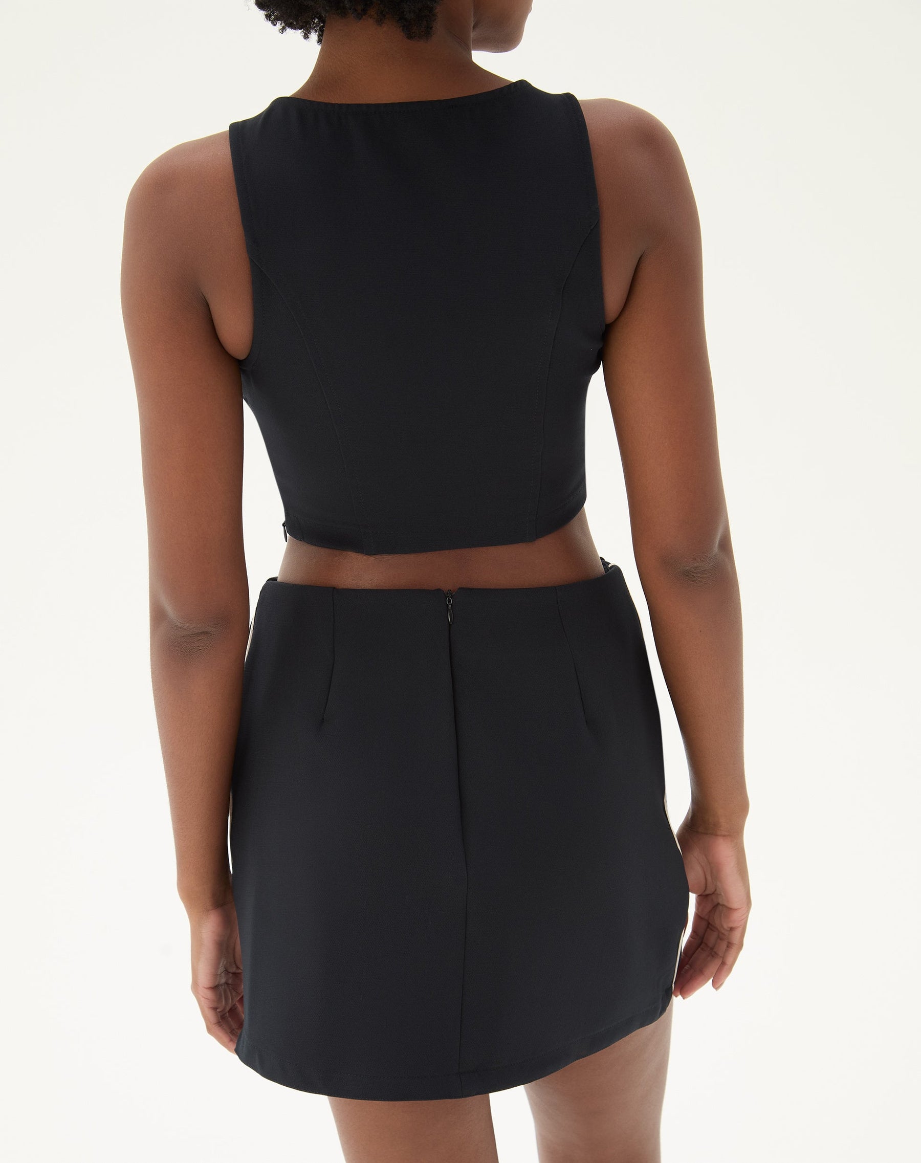 SAIA CURTA SLIM DE ALFAIATARIA - PRETO