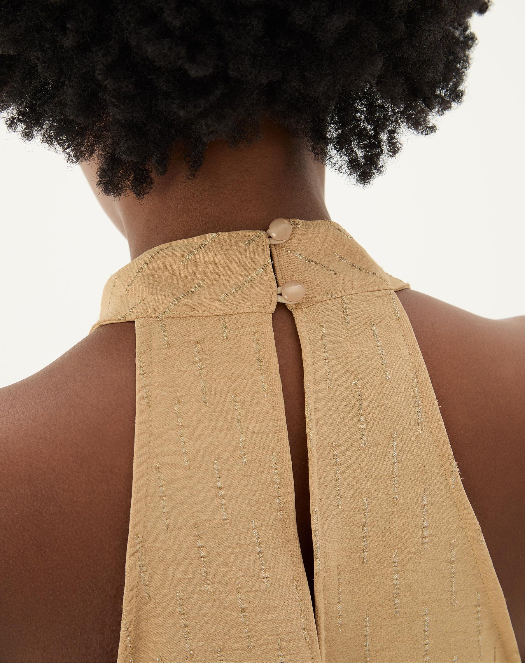 BLUSA FRENTE ÚNICA - AREIA