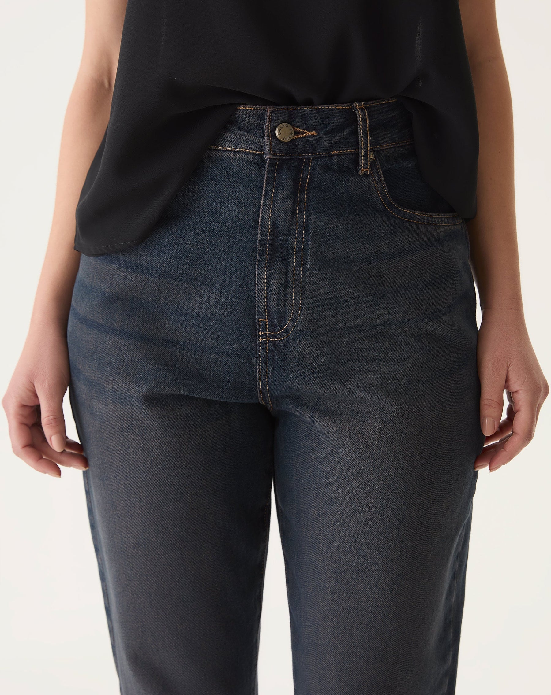 CALÇA MOM JEANS - MARROM