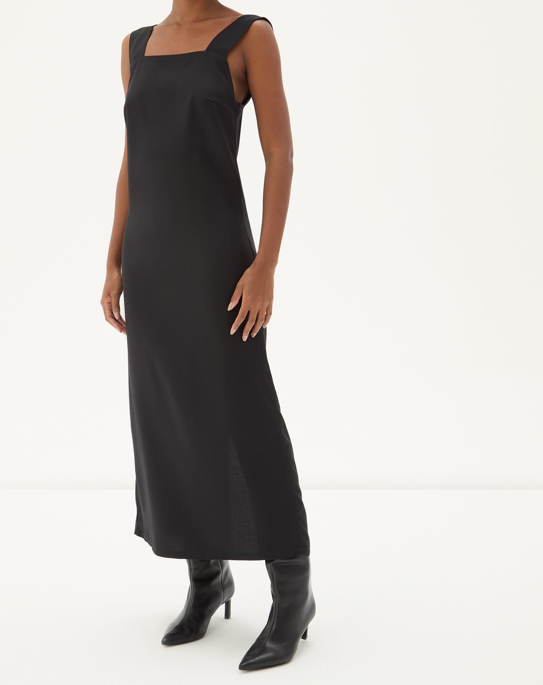 Vestido Regata Midi de Crepe - Preto