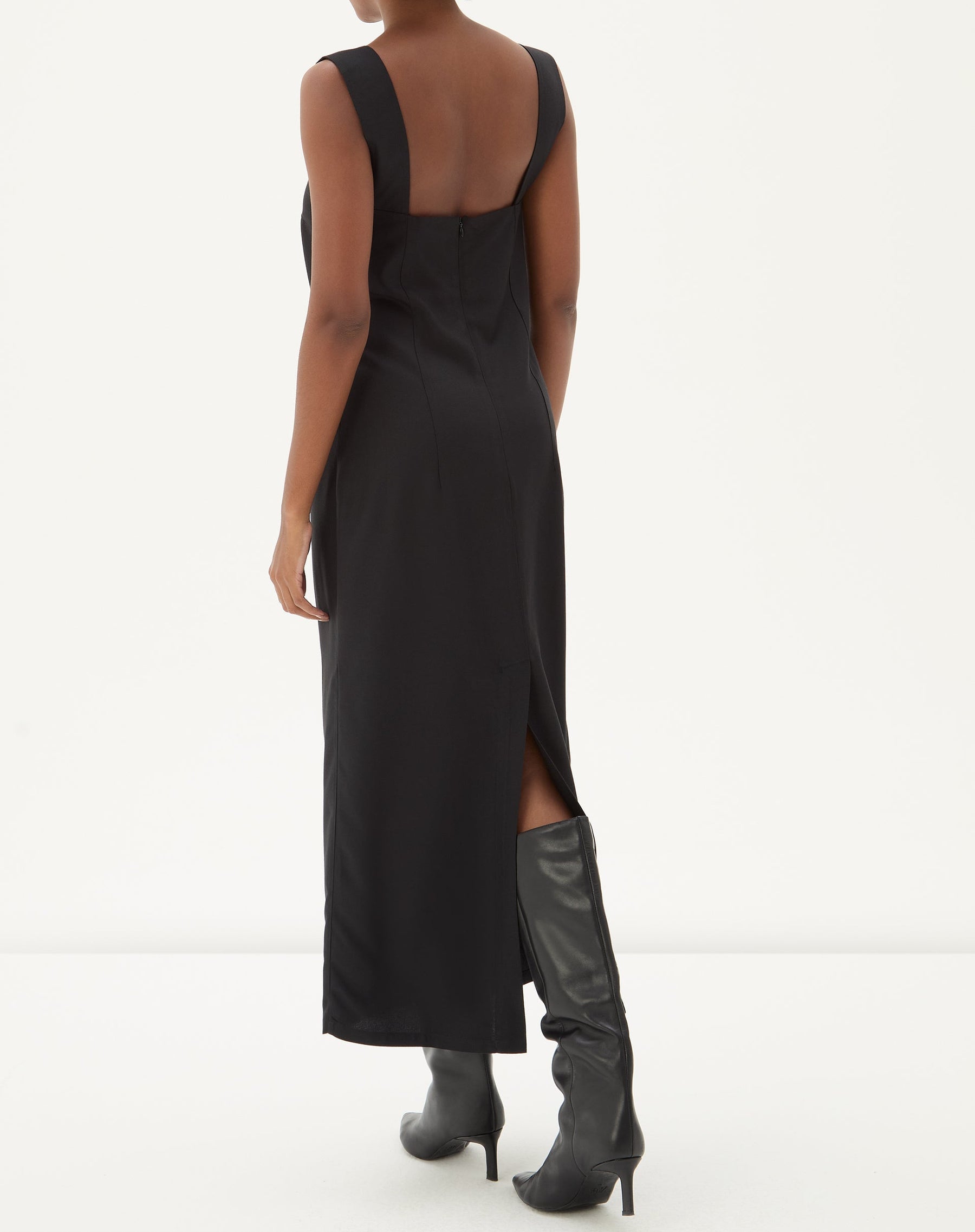 Vestido Regata Midi de Crepe - Preto