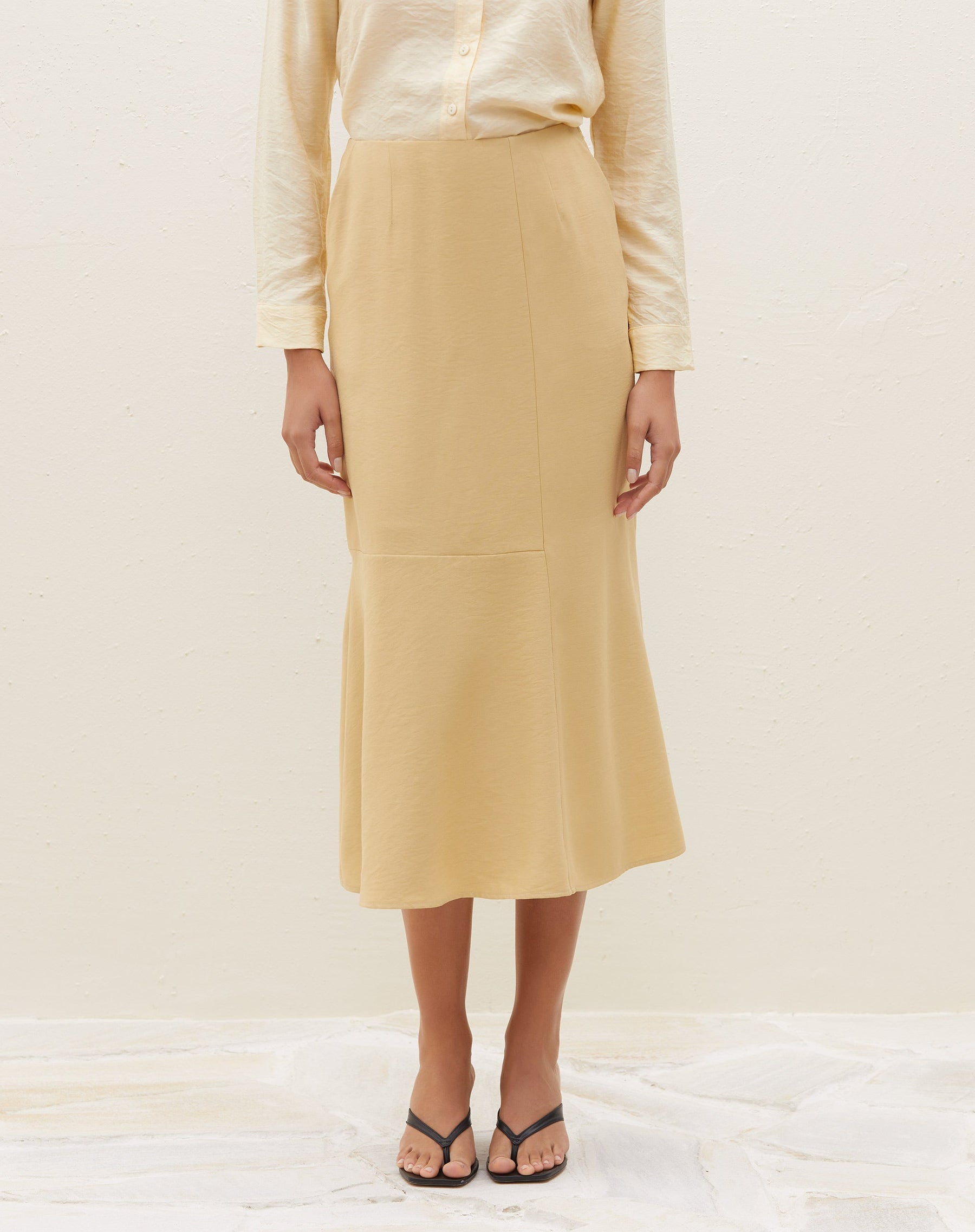 Saia Midi com Recortes - Areia