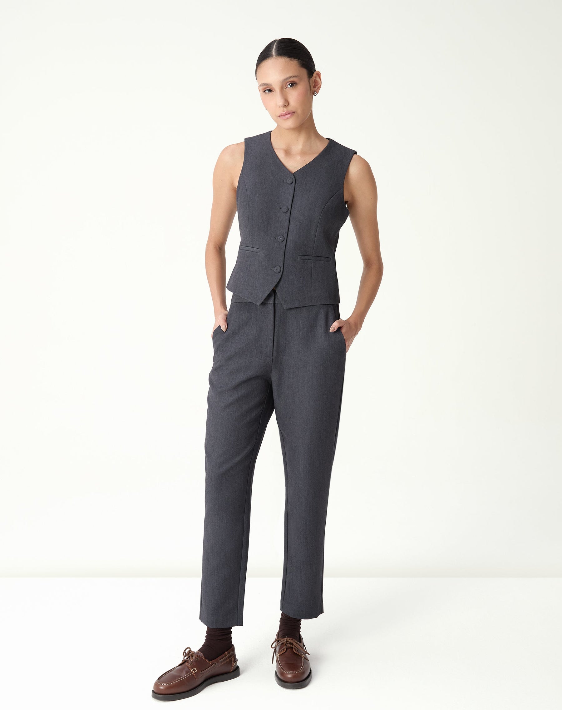 COLETE SLIM COM BOTÃO FORRADO ALFAIATARIA - CINZA