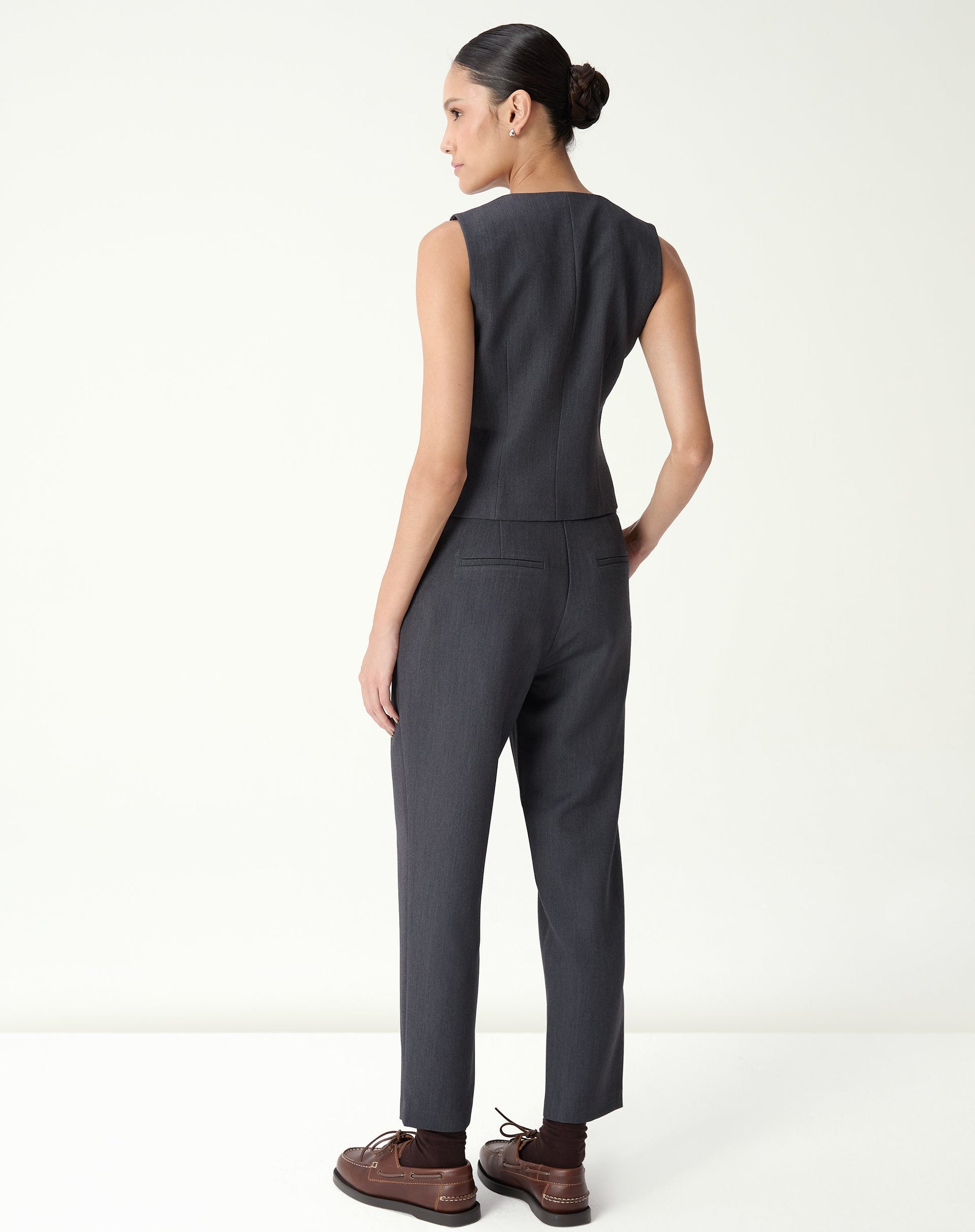 COLETE SLIM COM BOTÃO FORRADO ALFAIATARIA - CINZA