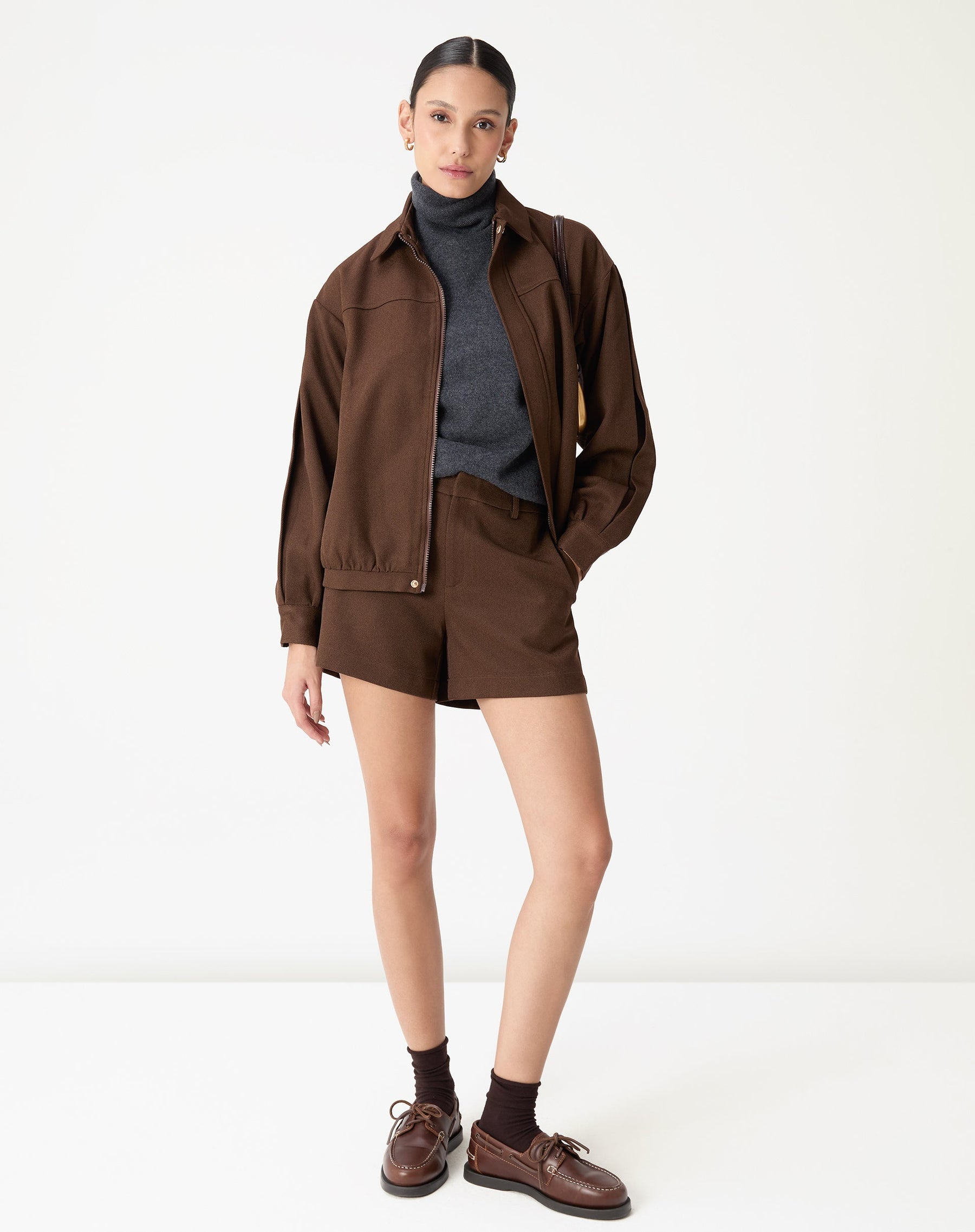 CASACO COM PUNHO LARGO - MARROM