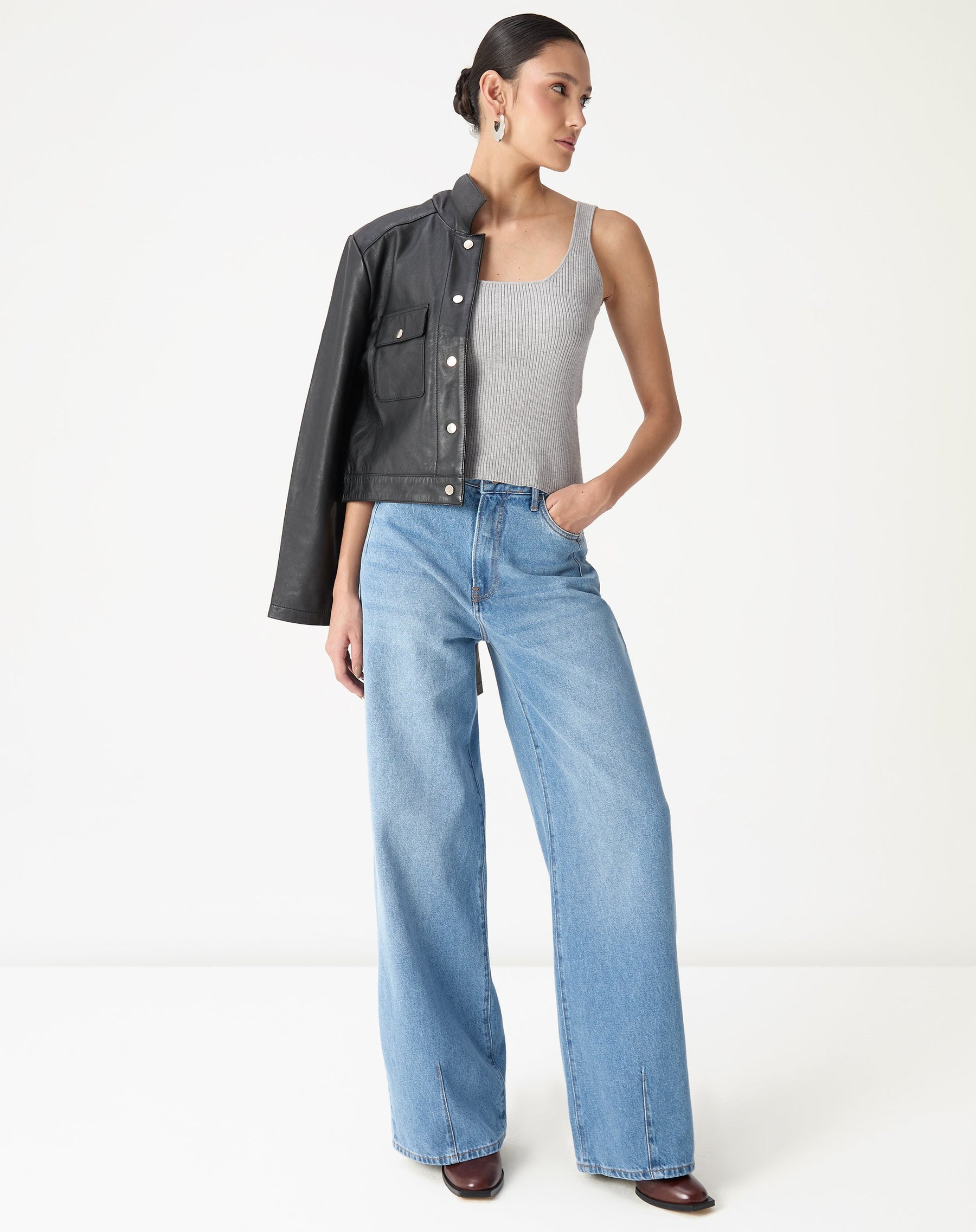 REGATA BÁSICA TRICOT DECOTE U - CINZA MESCLA