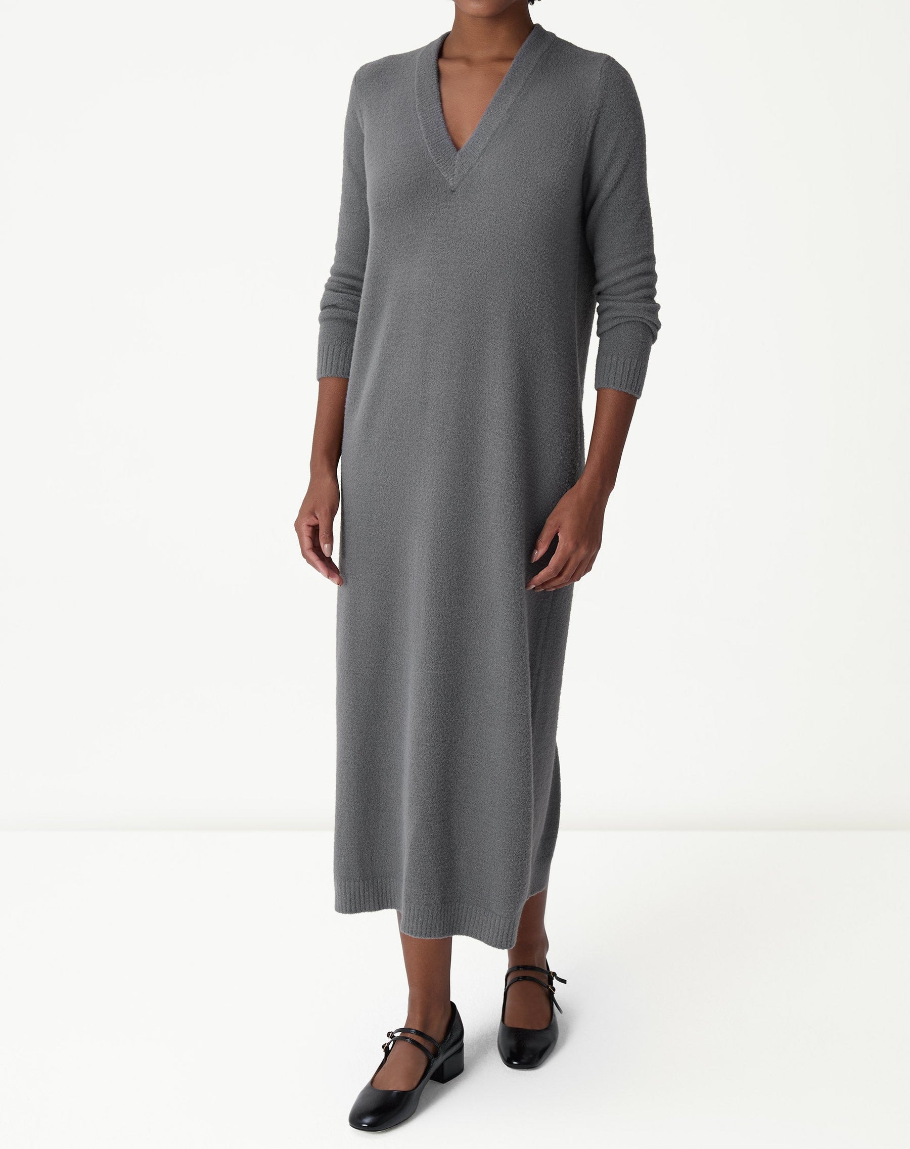 VESTIDO MÍDI TRICOT MANGA LONGA - CHUMBO