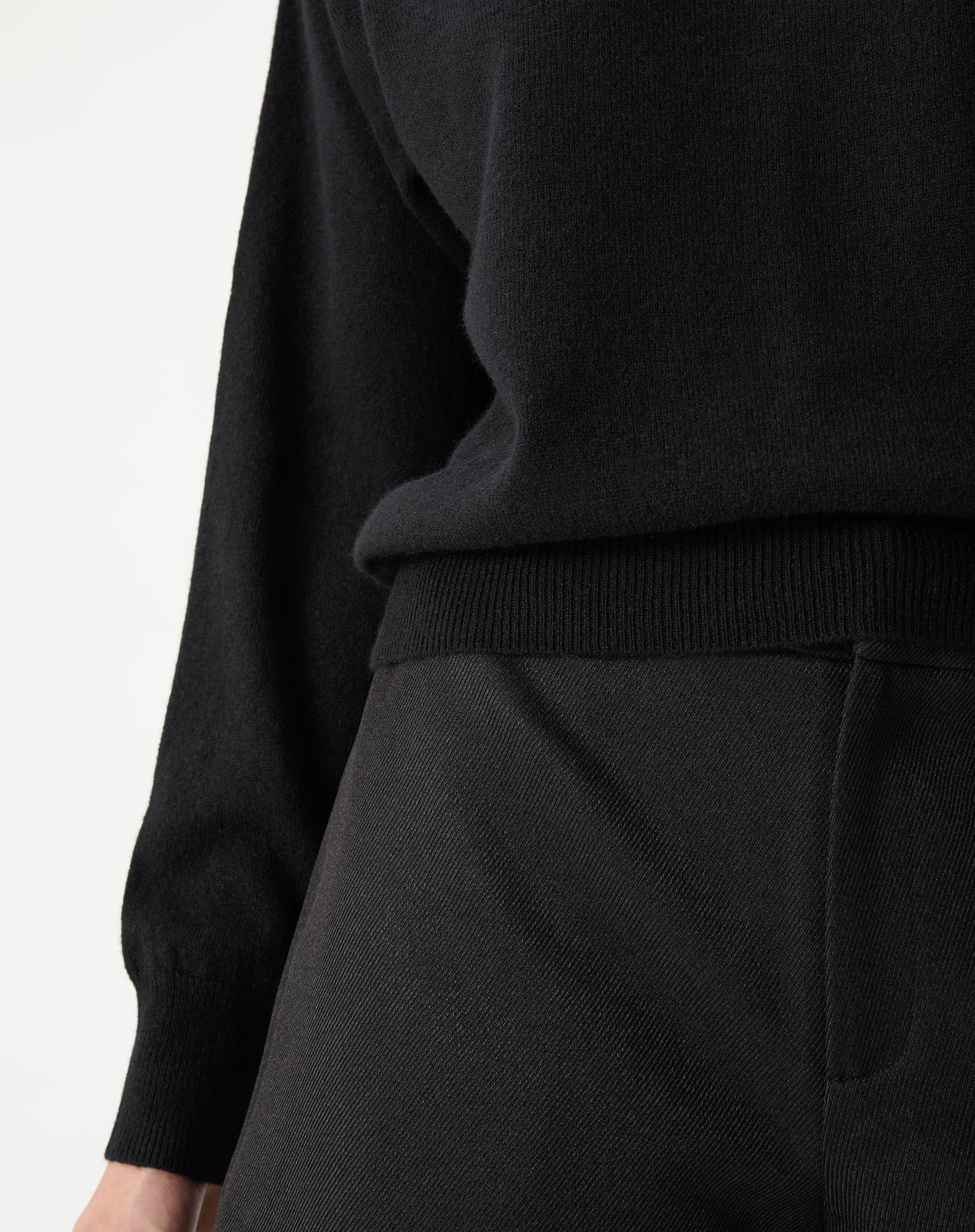 SUÉTER GOLA CARECA DE CASHMERE - PRETO