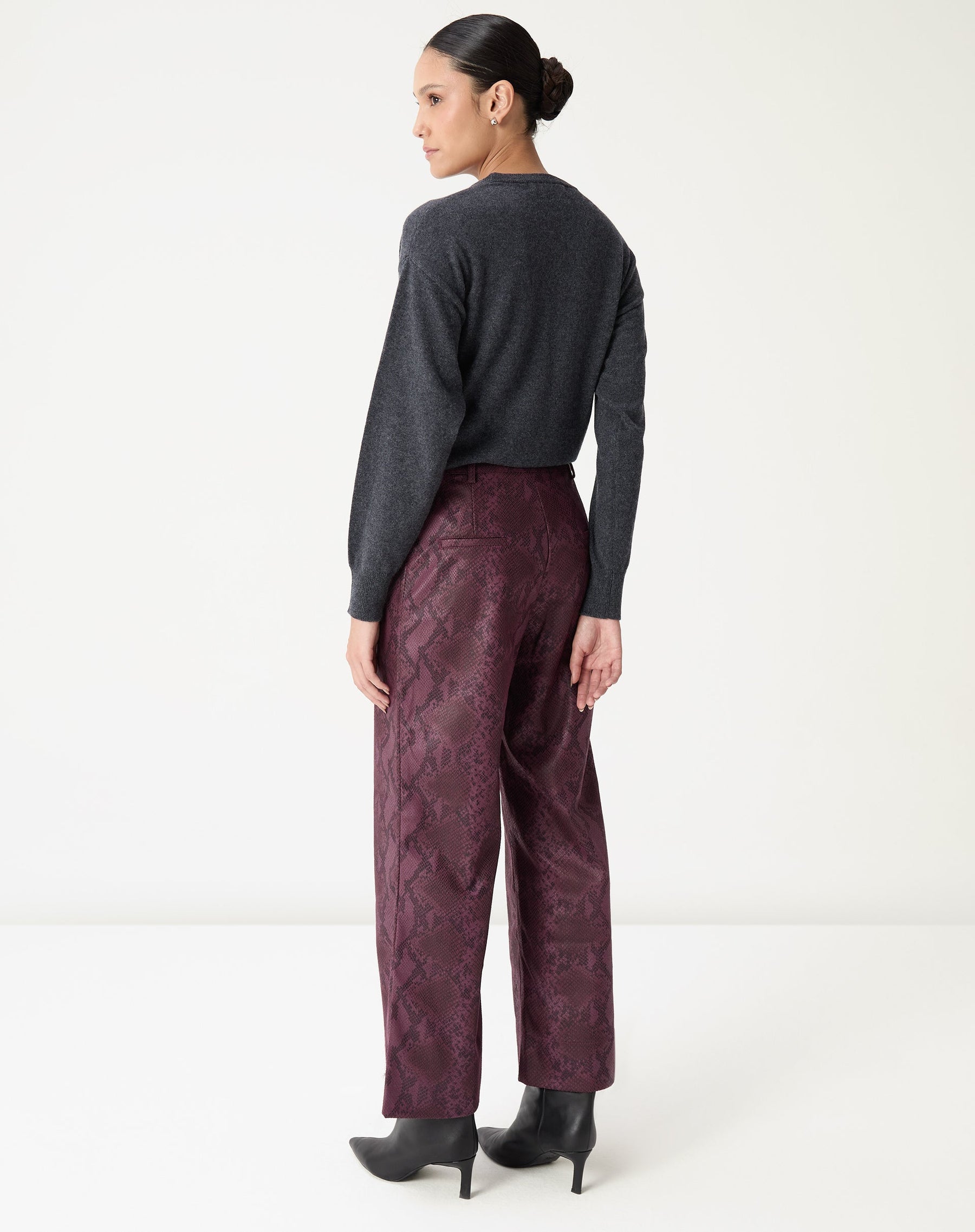 SUÉTER GOLA CARECA DE CASHMERE - CINZA MESCLA ESCURO