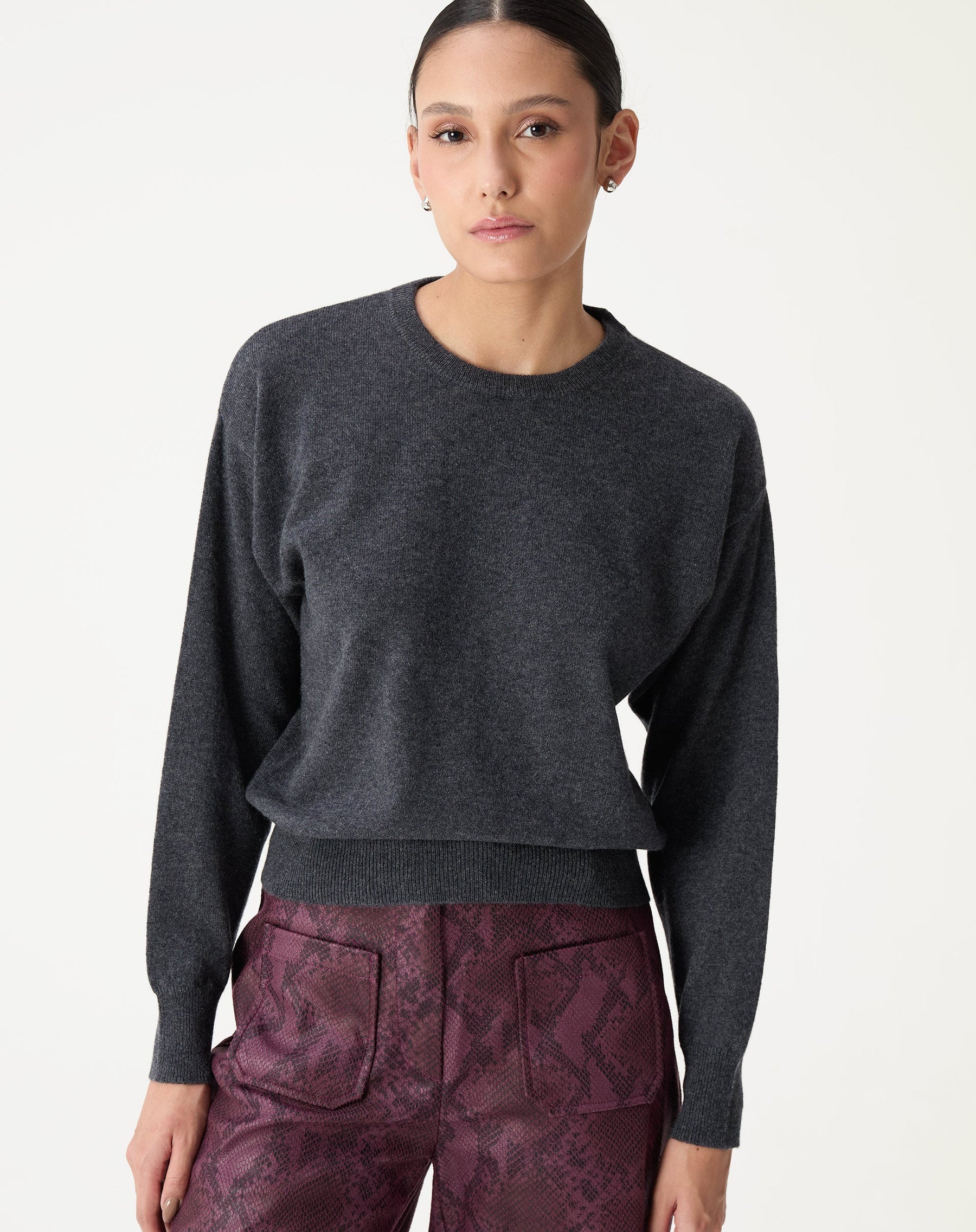 SUÉTER GOLA CARECA DE CASHMERE - CINZA MESCLA ESCURO