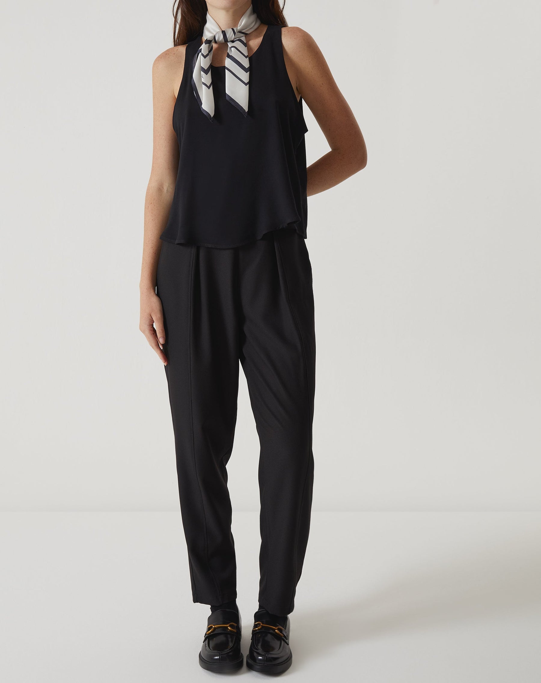 REGATA DE VISCOSE - PRETO