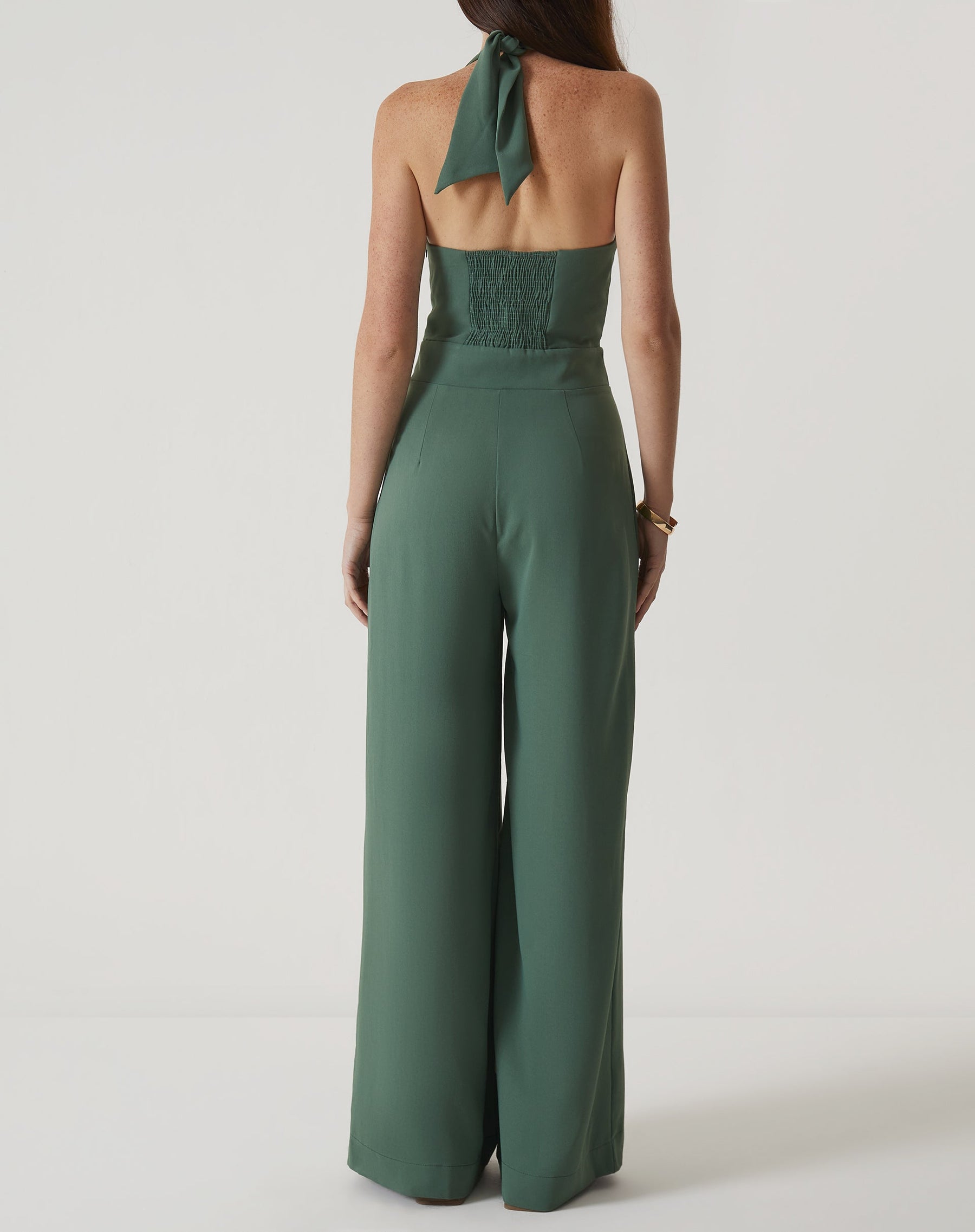 MACACÃO DECOTE V DE CREPE - VERDE