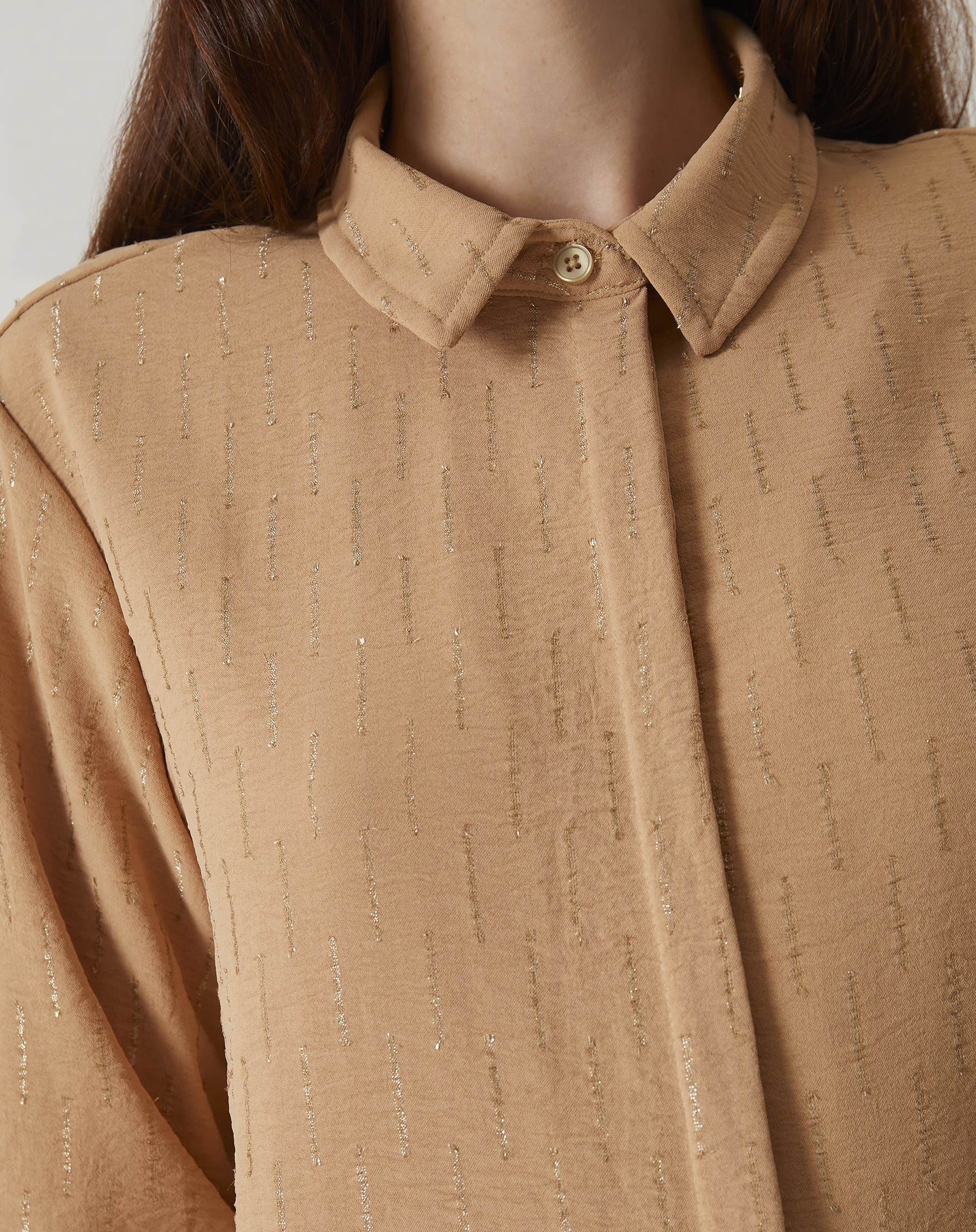 CAMISA MANGA LONGA BARRA ARREDONDADA - AREIA