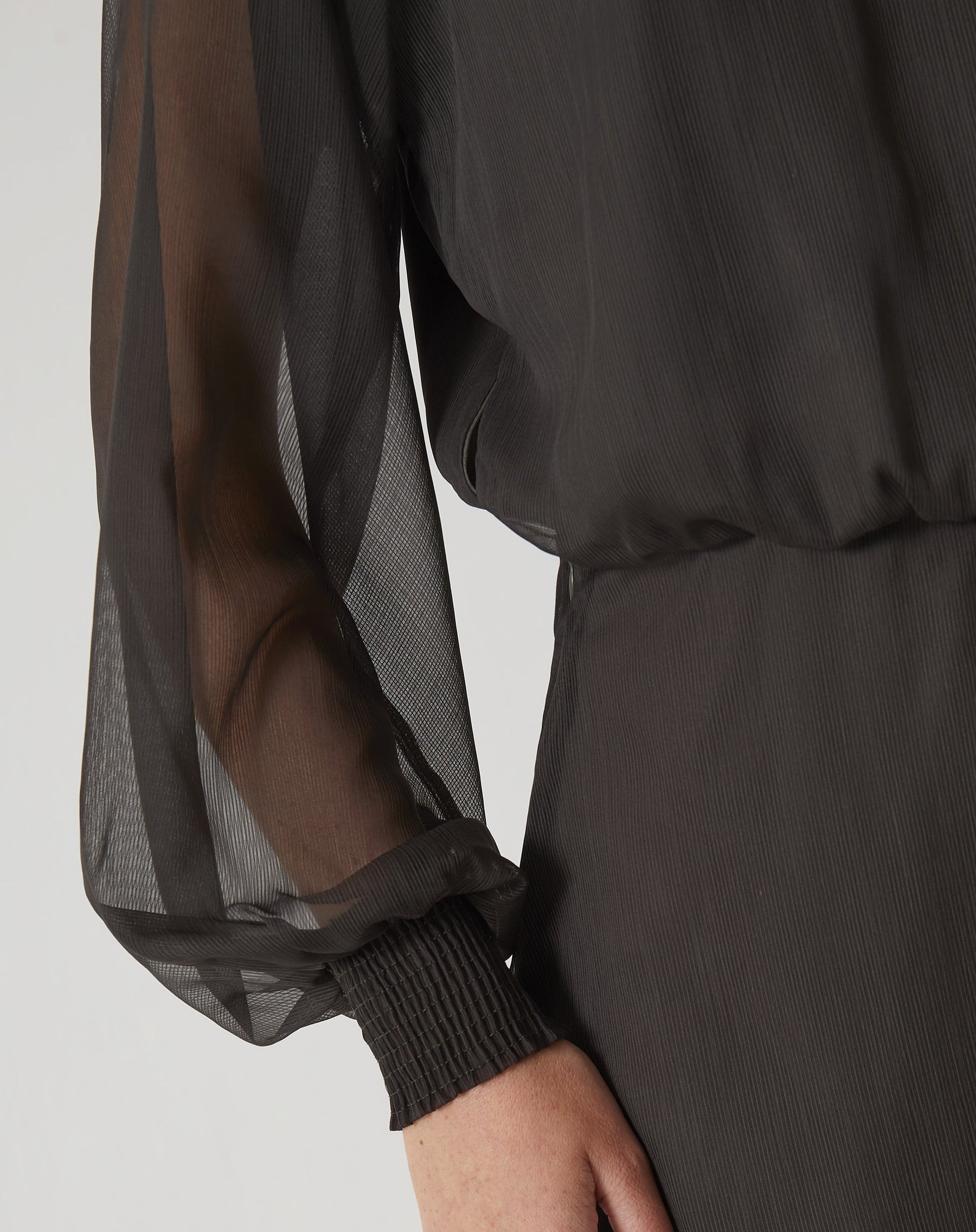 VESTIDO CURTO MANGA LONGA BUFANTE - VERDE