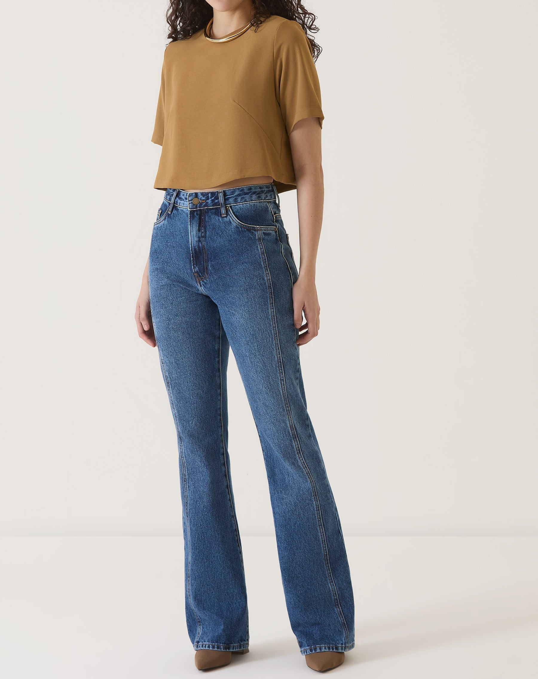 BLUSA CROP MANGA CURTA - MARROM