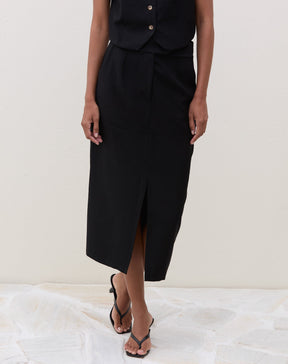 SAIA MIDI COM FENDA FRONTAL ALFAIATARIA - PRETO