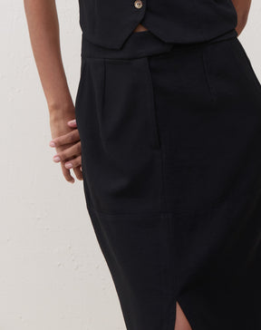 SAIA MIDI COM FENDA FRONTAL ALFAIATARIA - PRETO