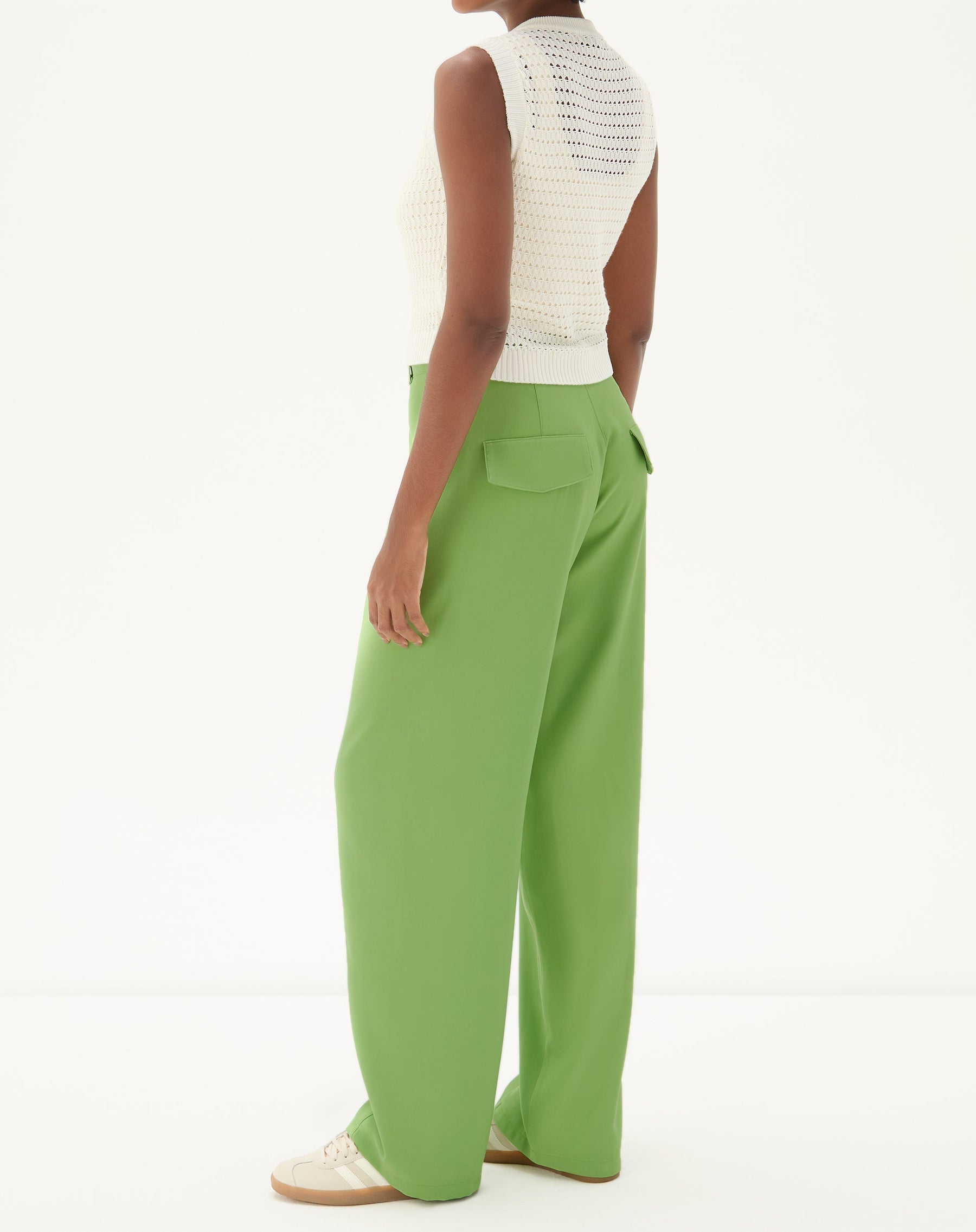 CALÇA RETA COM PASSANTES DE ALFAIATARIA - VERDE