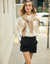 SHORTS CURTO COM VINCOS - PRETO