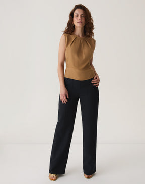 BLUSA COM PREGAS DE VISCOSE - MARROM