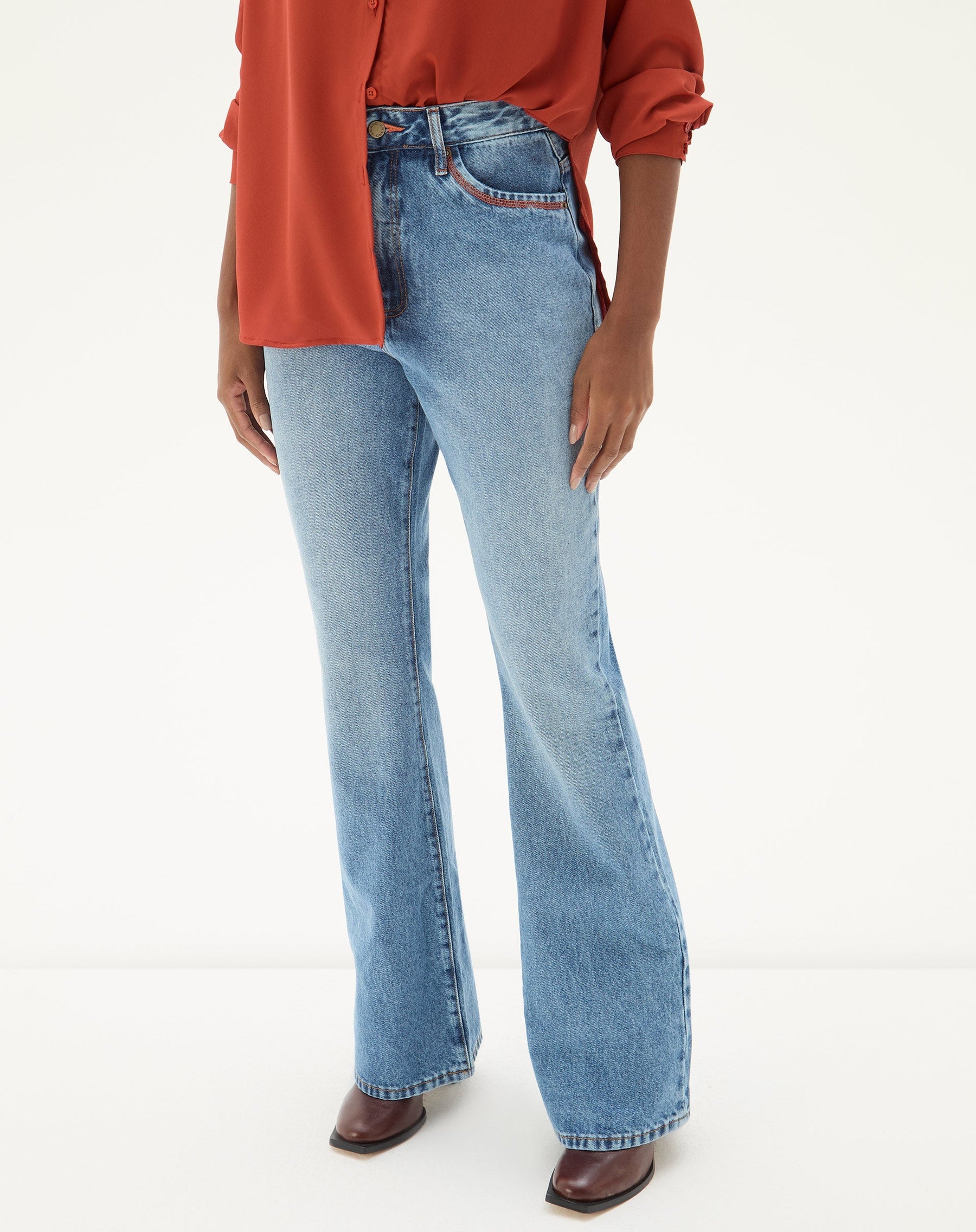 CALÇA JEANS FLARE CINTURA ALTA - AZUL CLARO