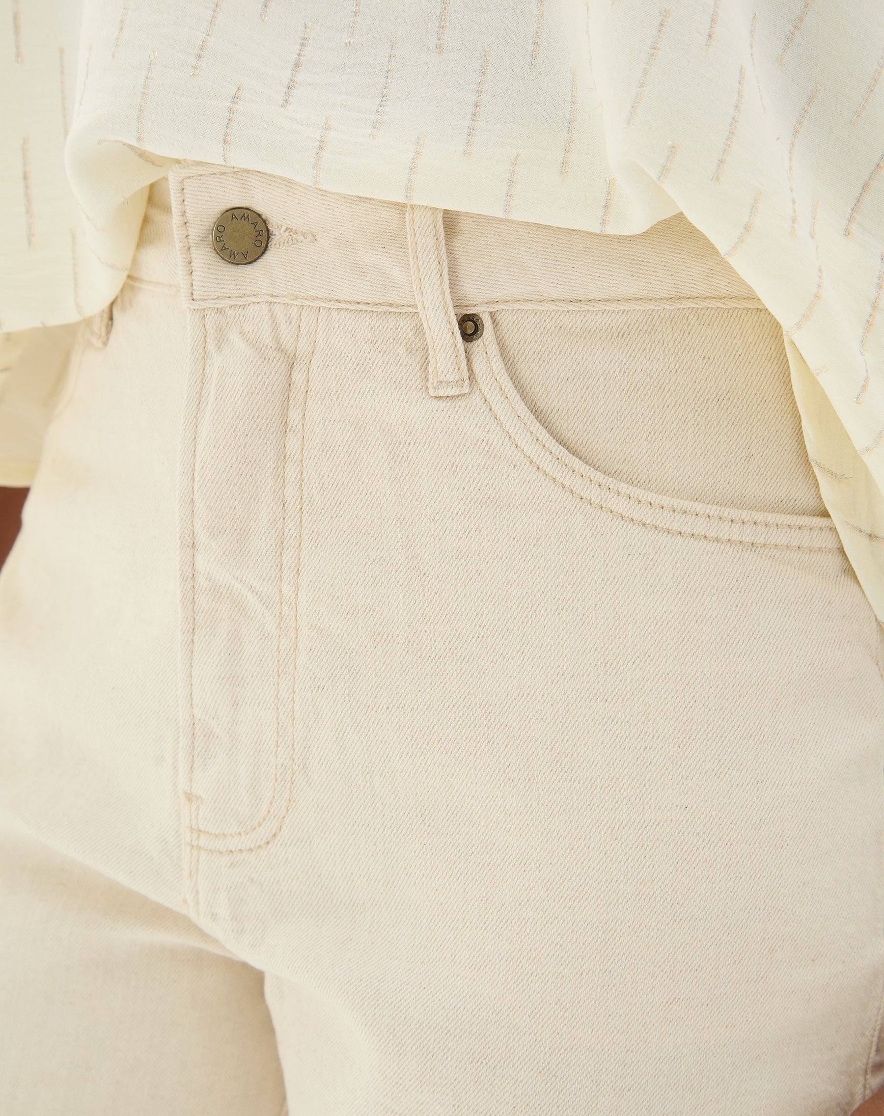 CALÇA MOM CROPPED SARJA - BEGE