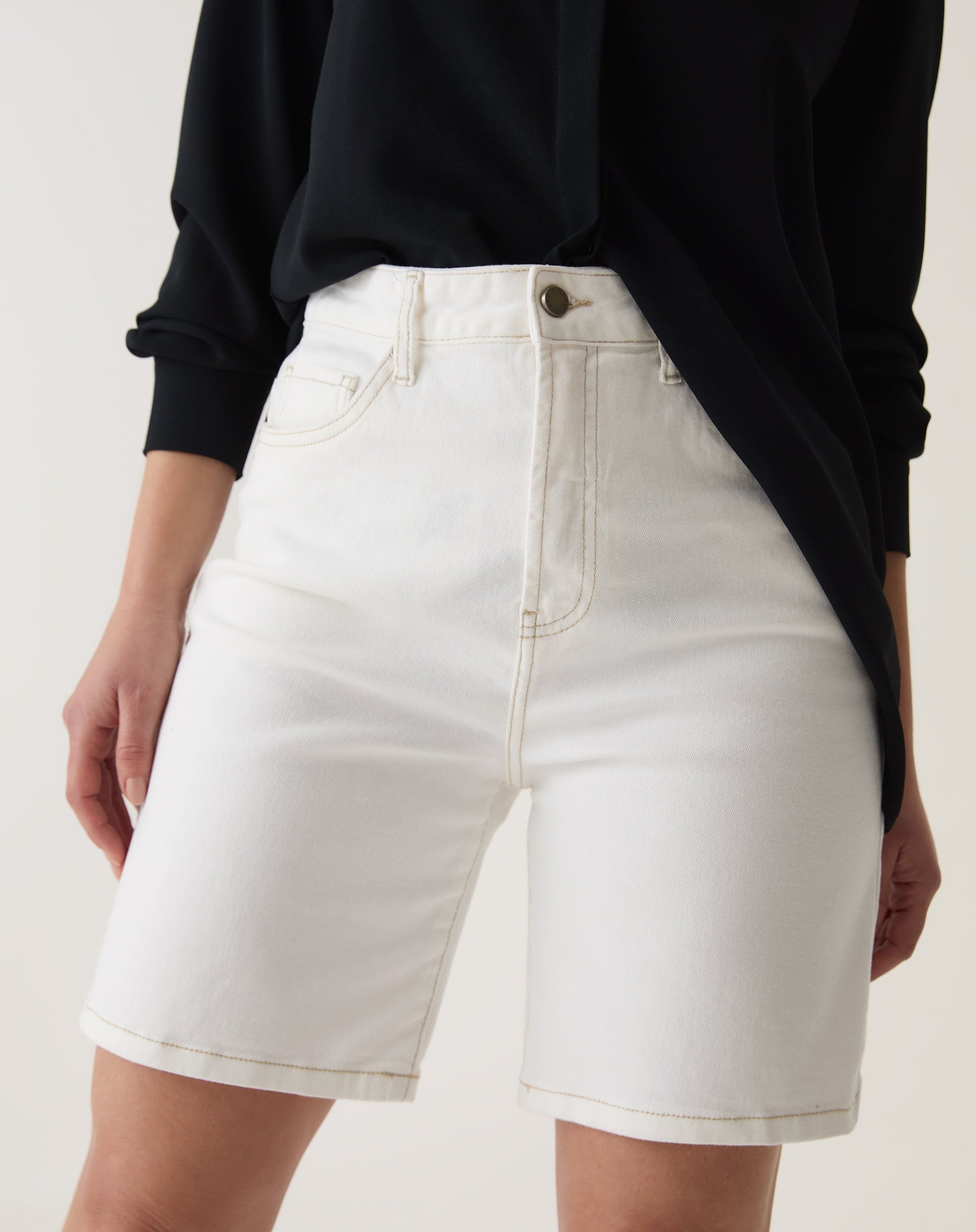 BERMUDA JEANS RETA - OFF-WHITE