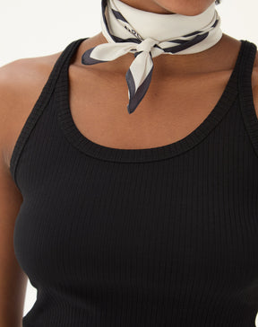 REGATA DECOTE U DE MALHA RIBANA - PRETO