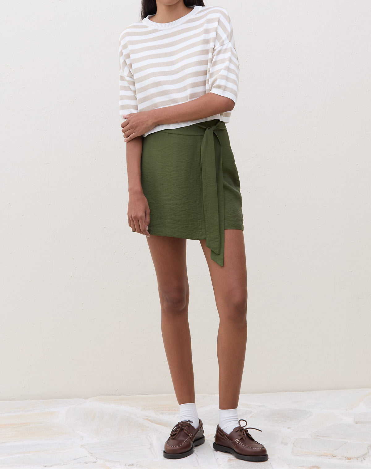 Saia Curta Transpassada com Amarração - Verde Militar