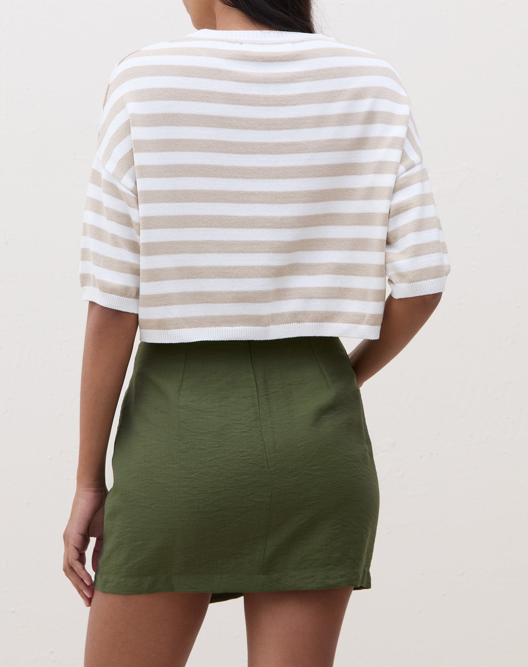 Saia Curta Transpassada com Amarração - Verde Militar