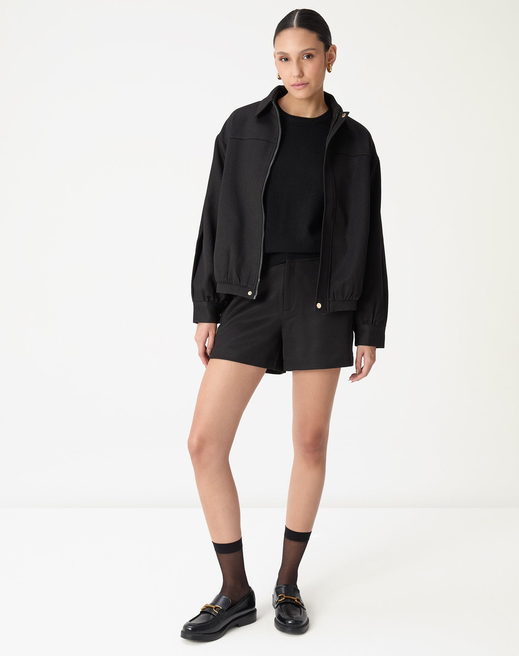 SHORTS CINTURA MÉDIA - PRETO