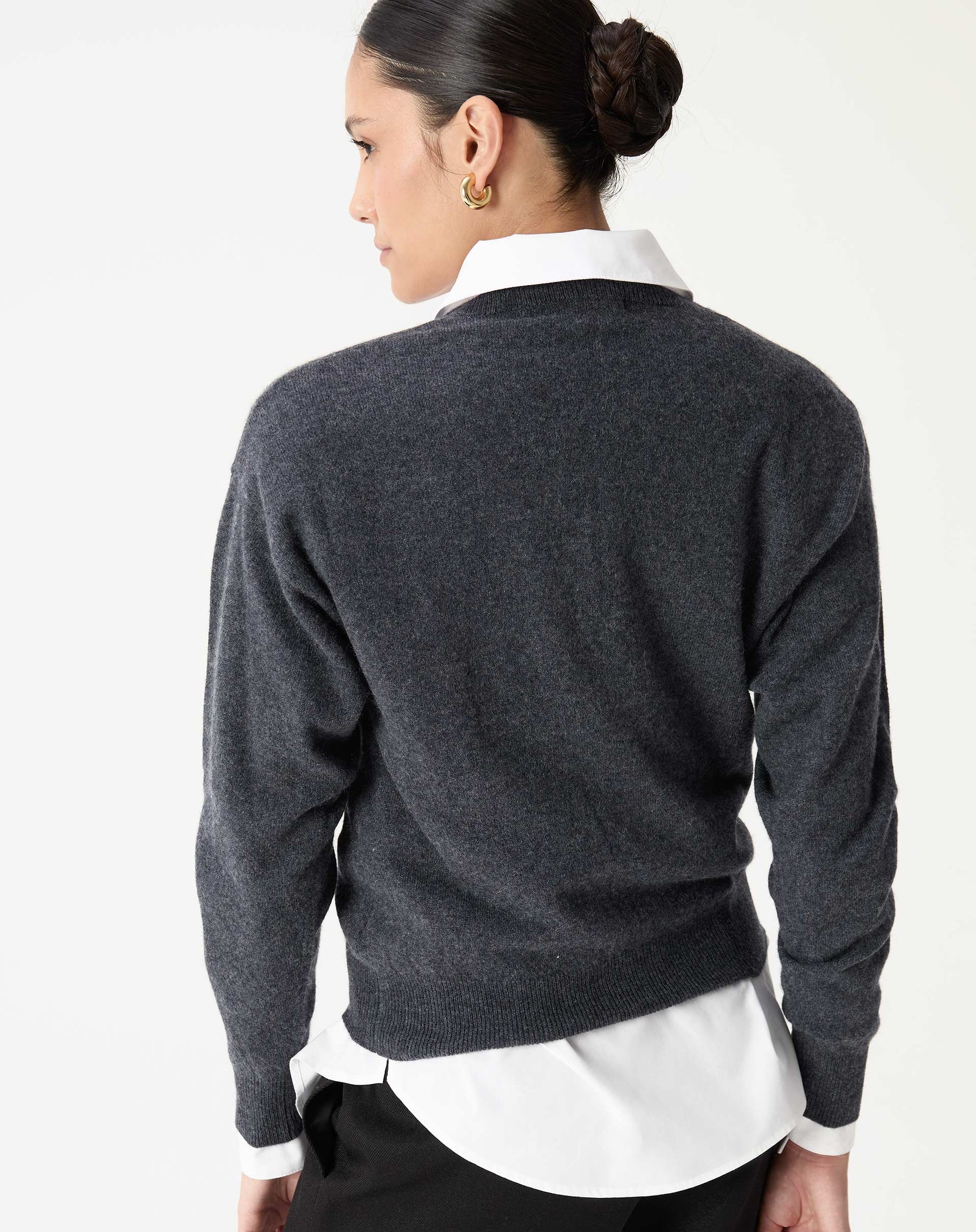 SUÉTER CASHMERE GOLA V  - CINZA MESCLA ESCURO