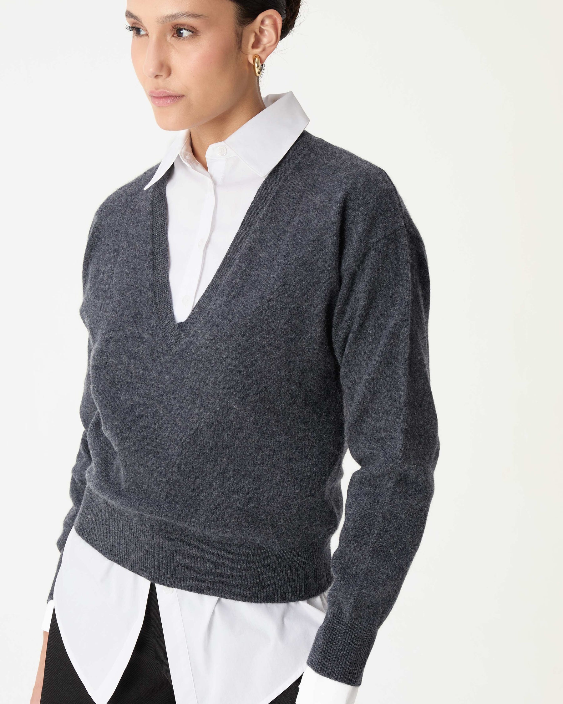 SUÉTER CASHMERE GOLA V  - CINZA MESCLA ESCURO