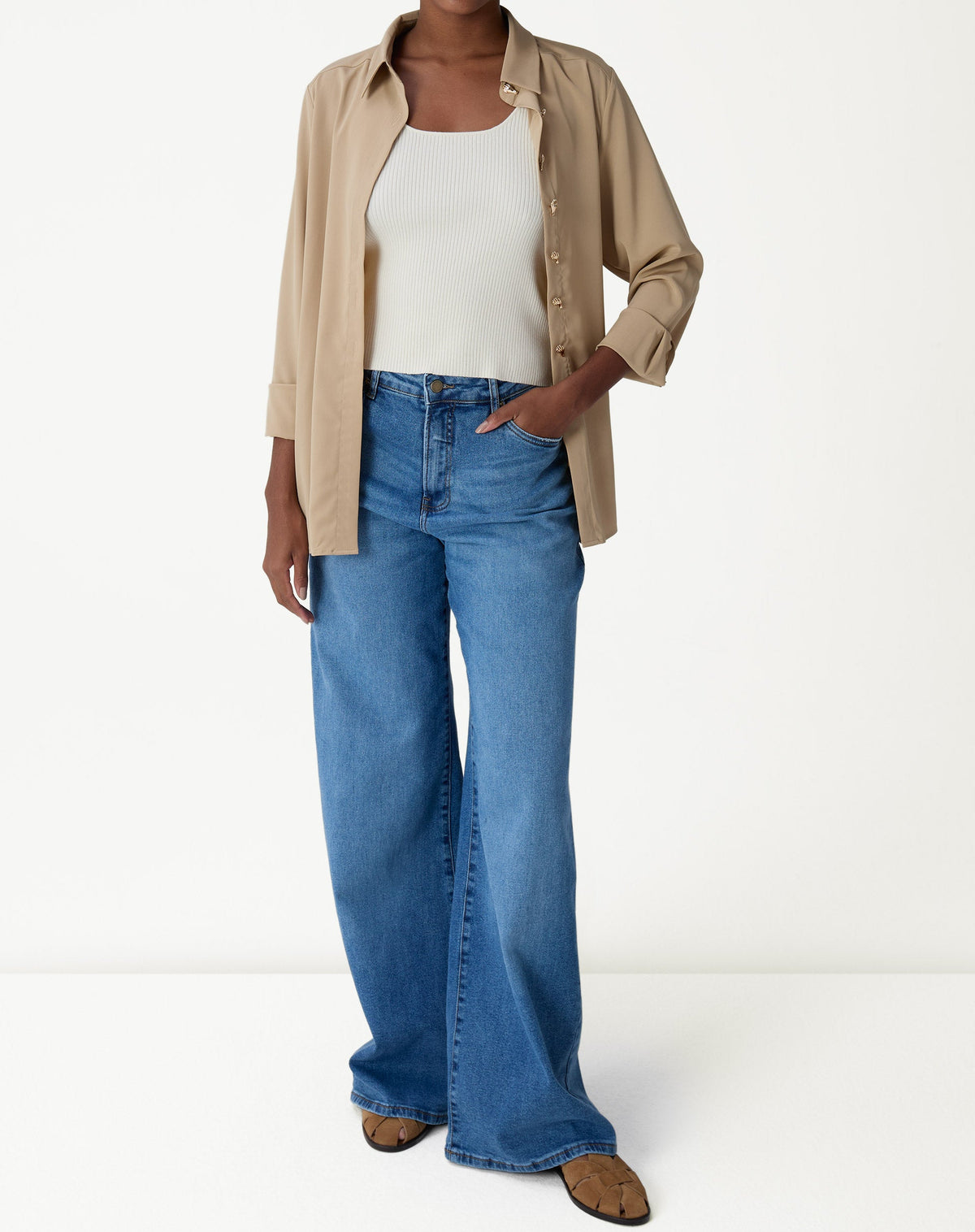 CAMISA ALONGADA COM FENDA - BEGE