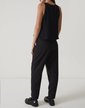 CALÇA COM VINCOS DE ALFAIATARIA - PRETO