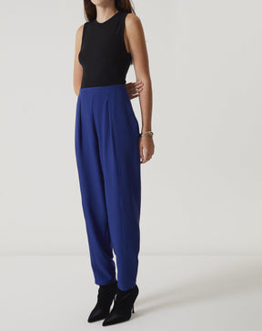 CALÇA COM VINCOS DE ALFAIATARIA - AZUL