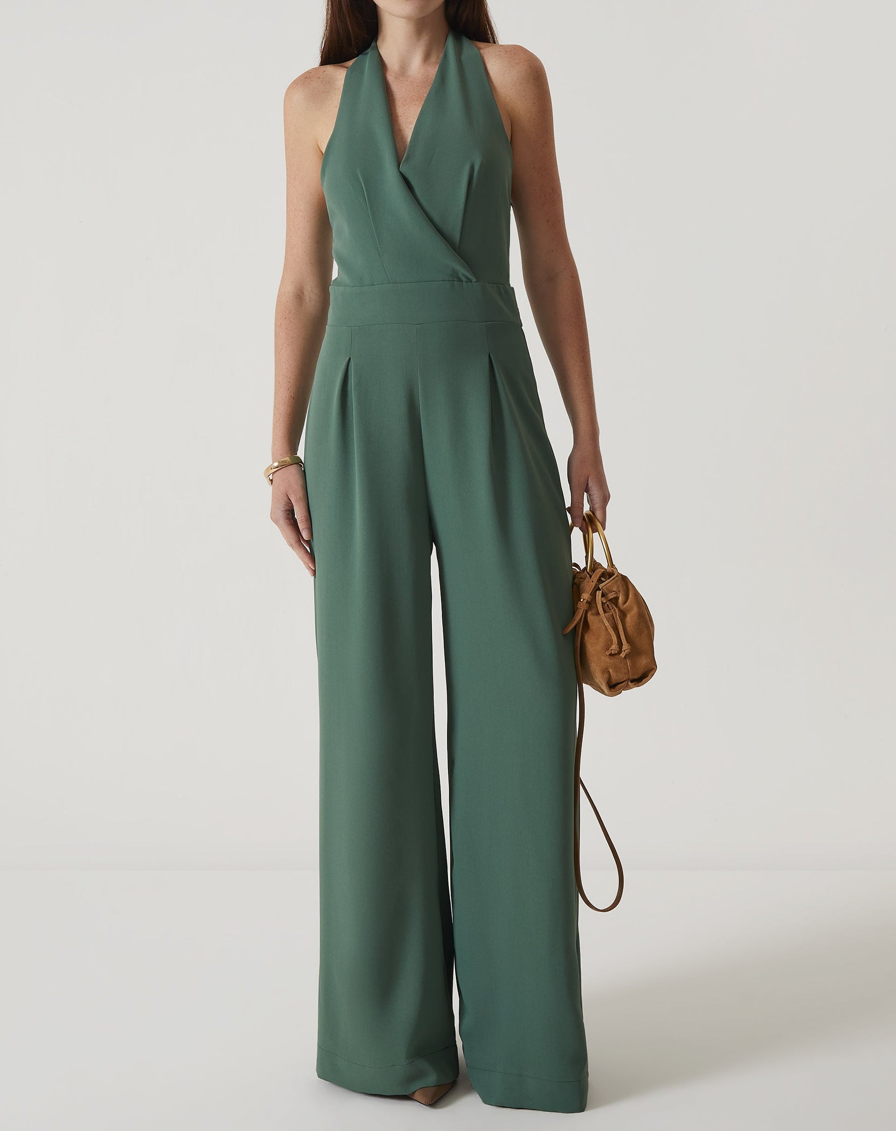 MACACÃO DECOTE V DE CREPE - VERDE