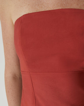 BLUSA SEM ALÇAS ALFAIATARIA - MARROM