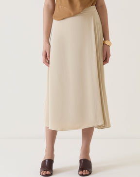 SAIA COM PREGAS DE ALFAIATARIA - AREIA