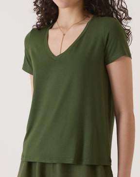 CAMISETA DECOTE V DE MALHA - VERDE