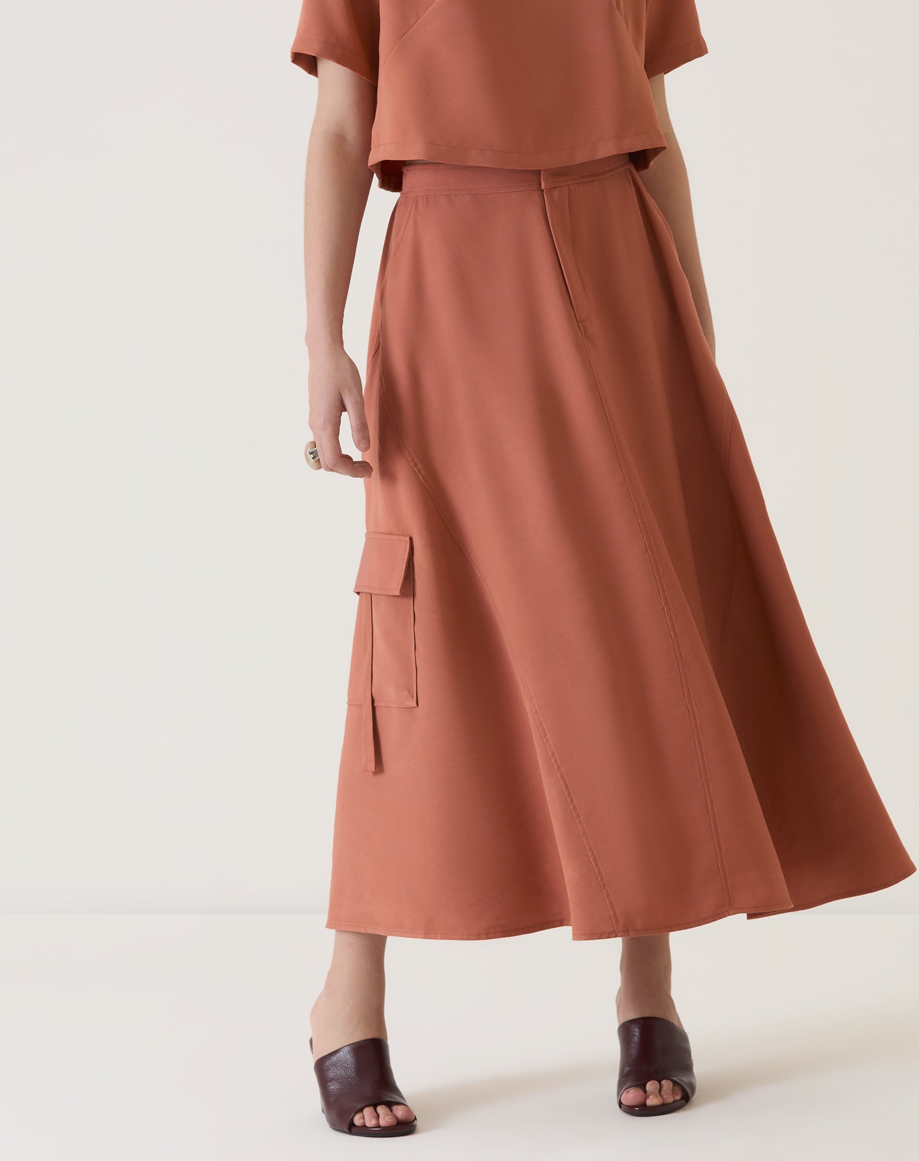 SAIA BOLSOS CARGO DE ALFAIATARIA - BEGE