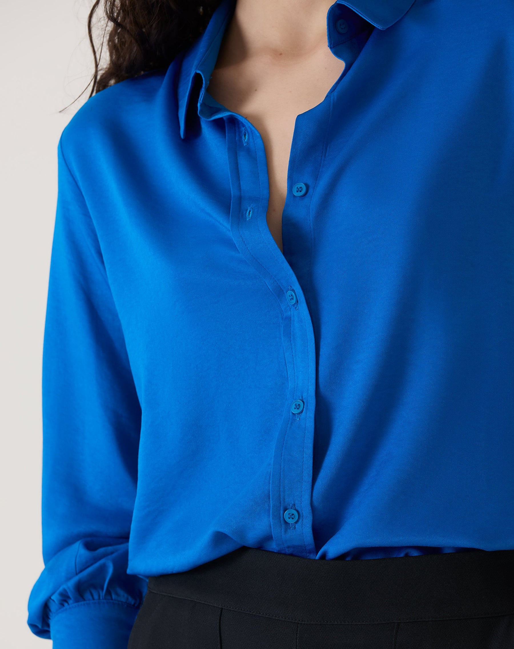 CAMISA MANGA LONGA DE CETIM - AZUL