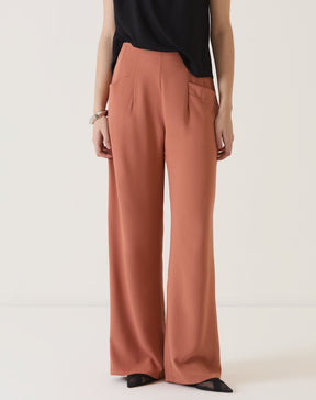 CALÇA COM BOLSOS DE ALFAIATARIA - VINHO