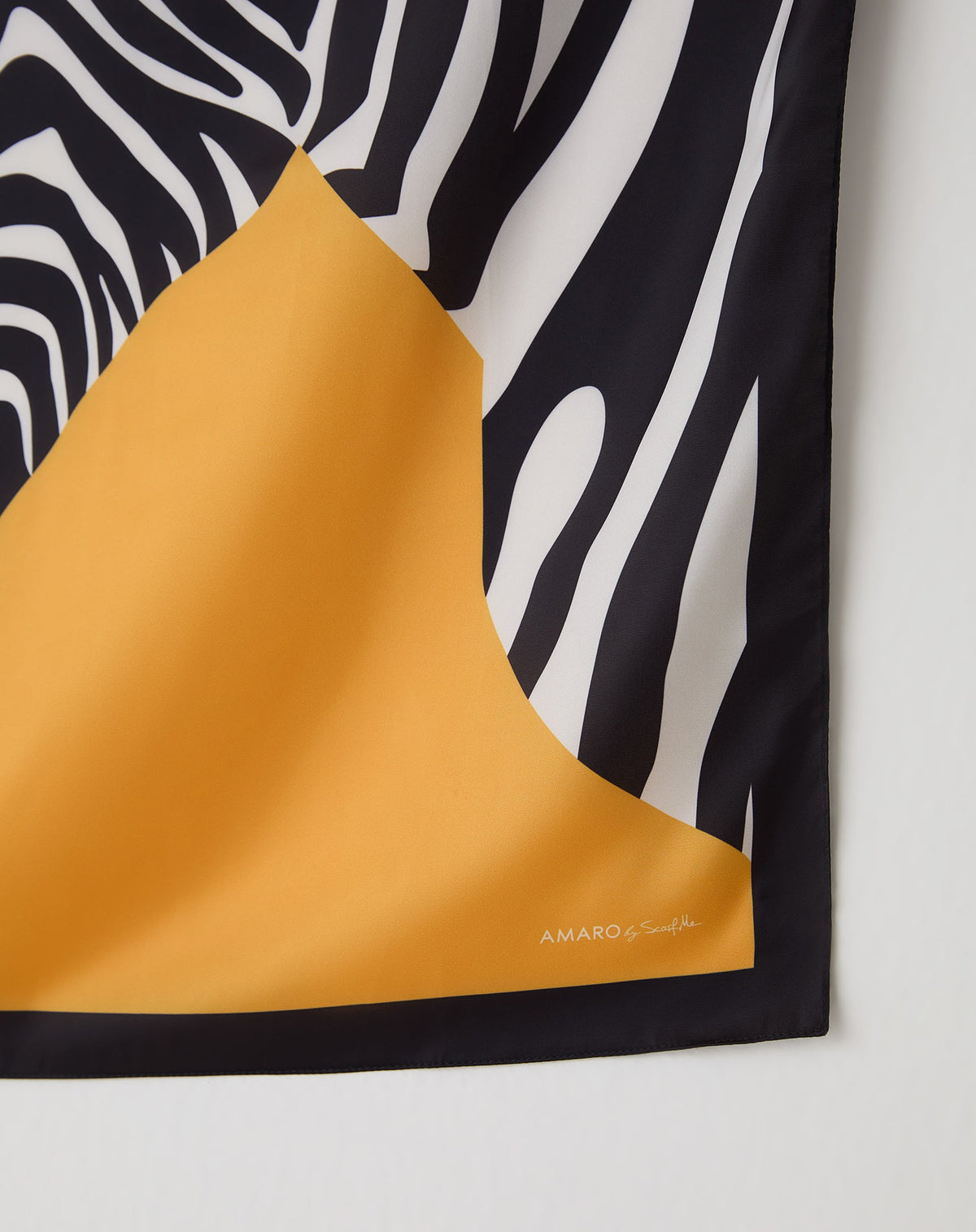 Lenço AMARO by Scarf Me 60x60cm - ZEBRA