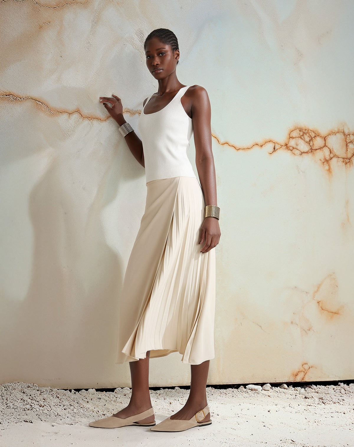 SAIA COM PREGAS DE ALFAIATARIA - AREIA